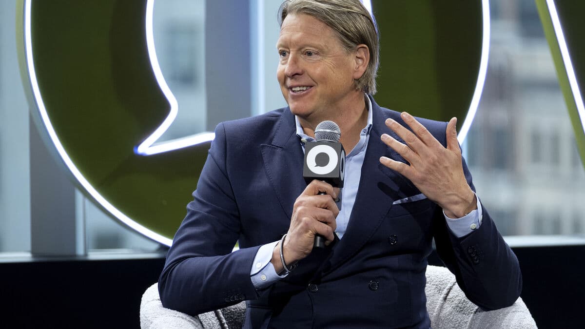 Hans Vestberg Steps Down as Verizon CEO; Dan Schulman Takes Over