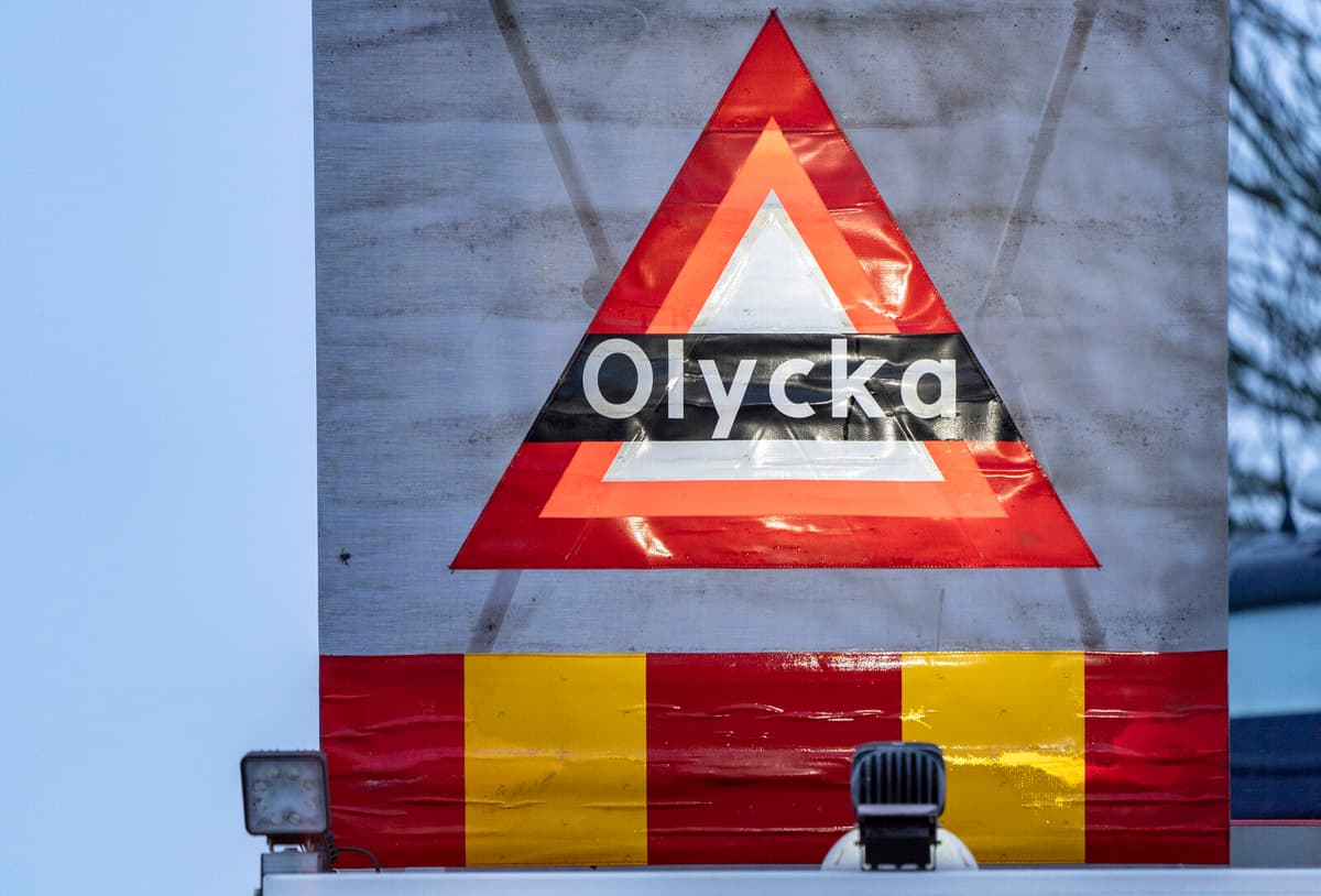 Motorcyclist in 60s Dies in Collision with Truck in Älmhult