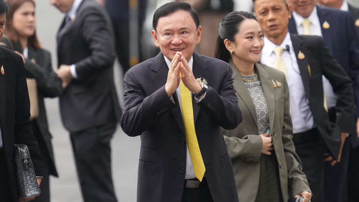 Thailand's former prime minister Thaksin Shinawatra released early from prison