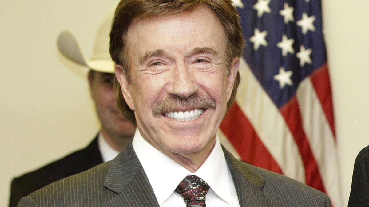 Chuck Norris dead, action hero and cult favorite