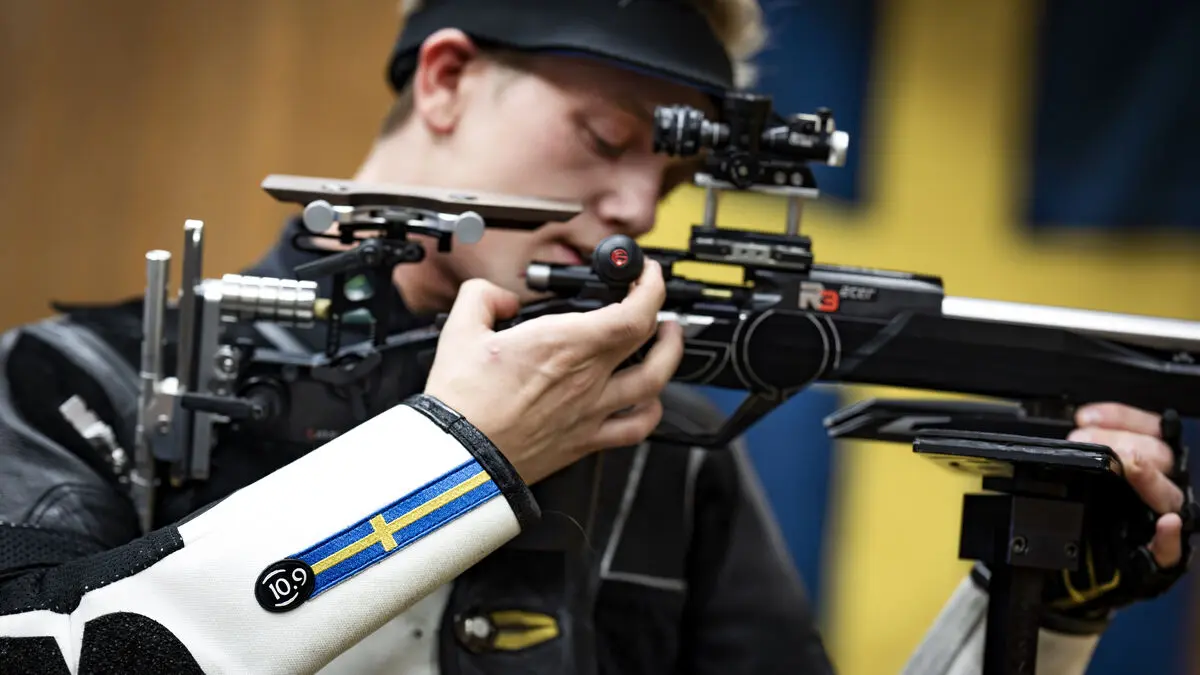 World Cup silver in shooting after drama