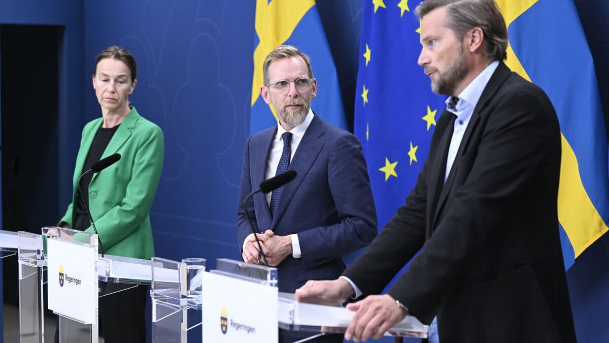 Minister says no cause for concern over measles outbreak after Urkult festival