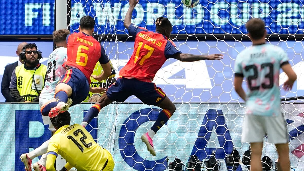 Spain reach World Cup semi-finals after goalkeeper mistake in win over Belgium