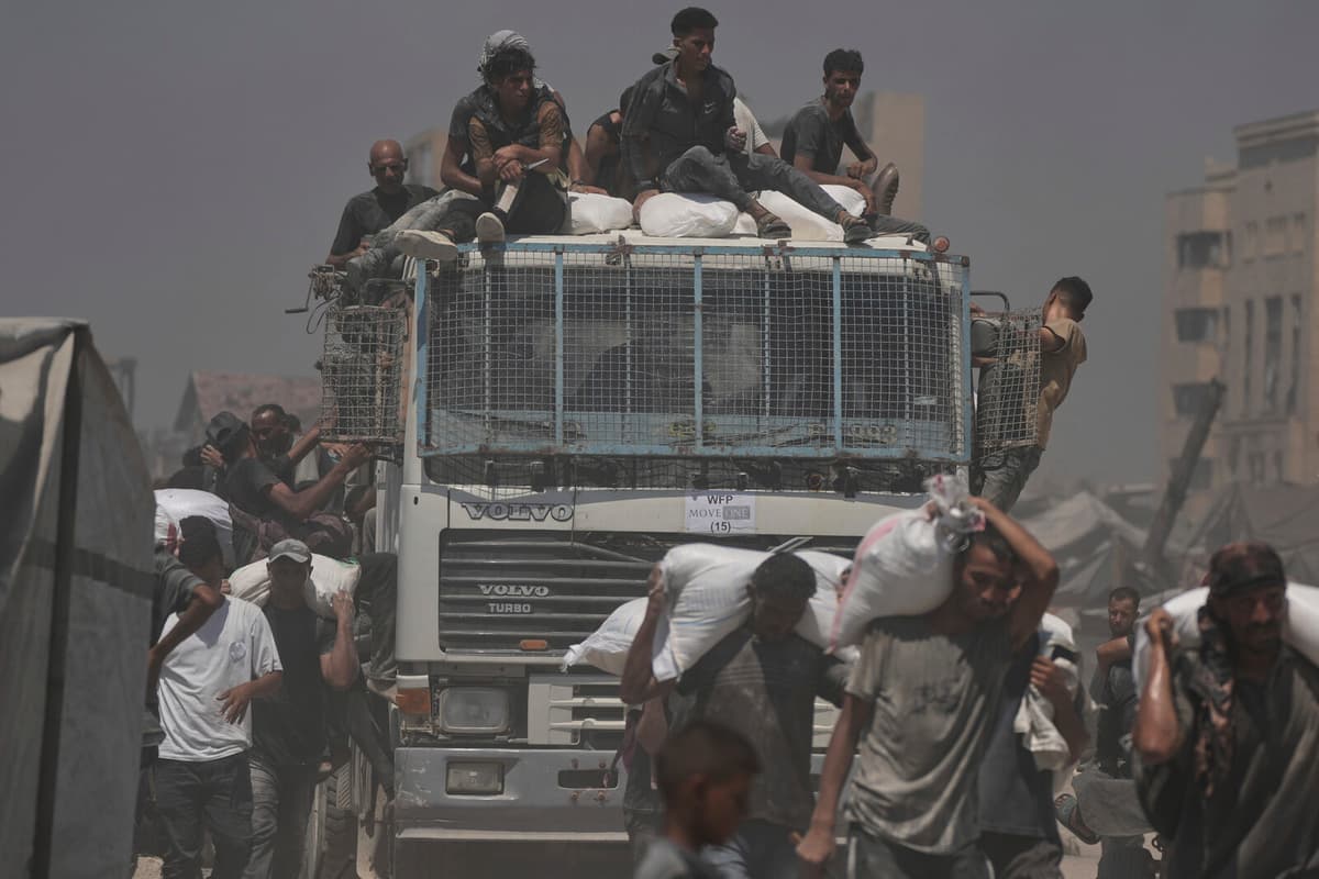 Israel Delivers Over 120 Truckloads of Food to Gaza Amid Aid Efforts