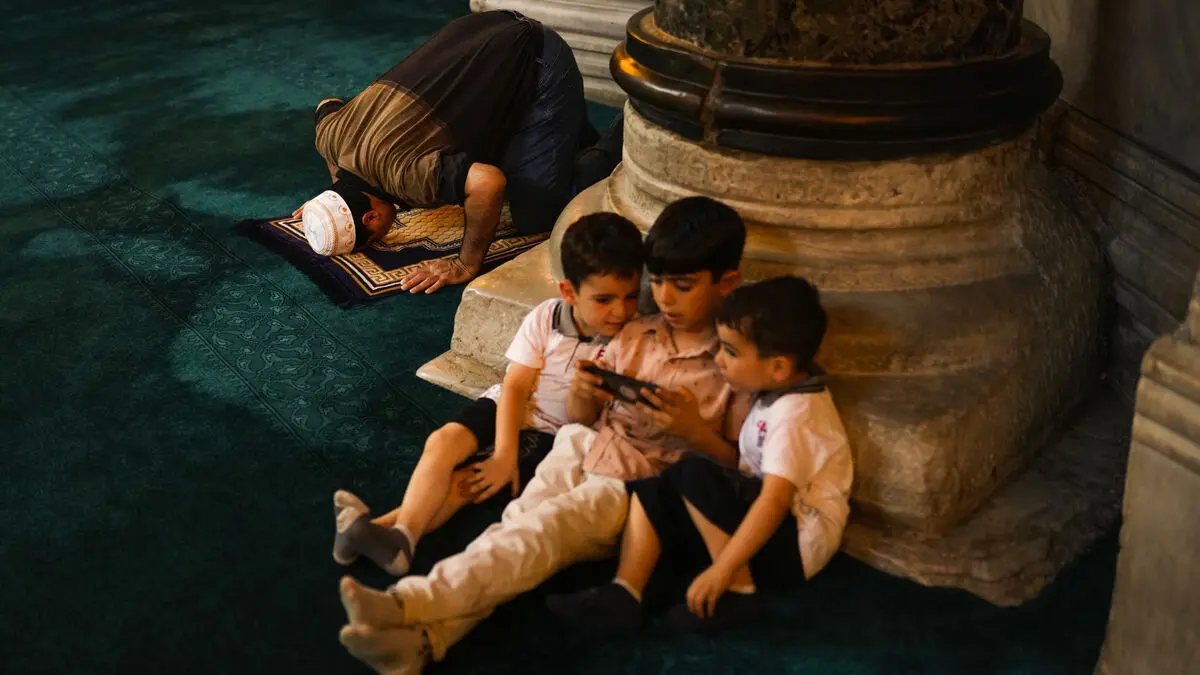 Turkey restricts social media access for children under 15