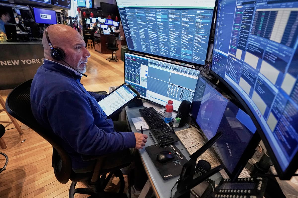 US Stock Market Sees Volatility Ahead of US-China Tariff Talks