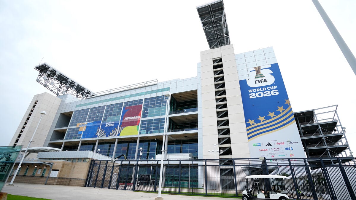 FIFA bans reusable water bottles at World Cup stadiums