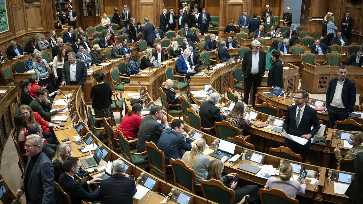 Elected to the Folketing, expelled by the party