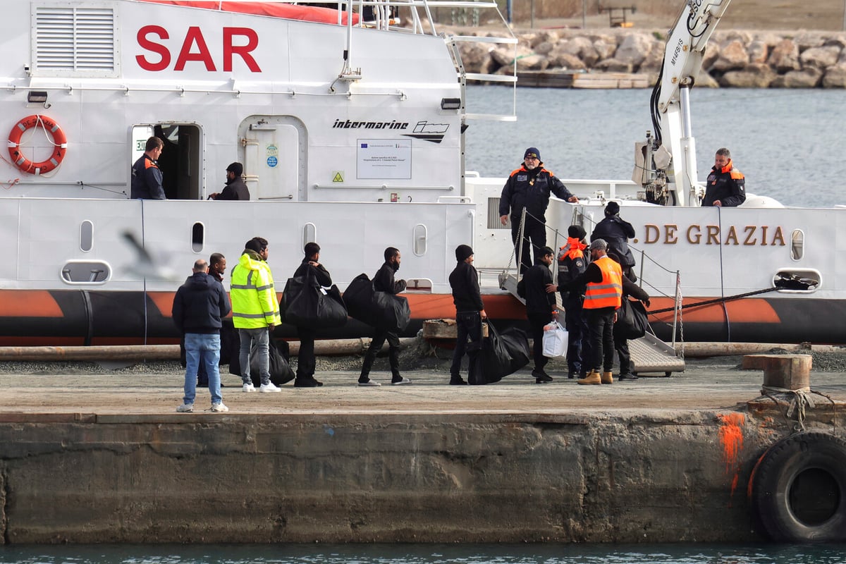Italy sends migrants to Albanian camps