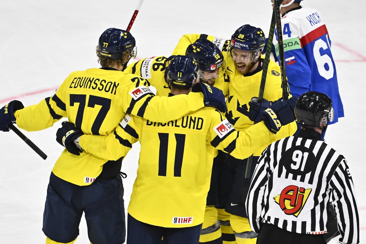 Sweden Dominates Slovakia 5-0 in World Championship Opener
