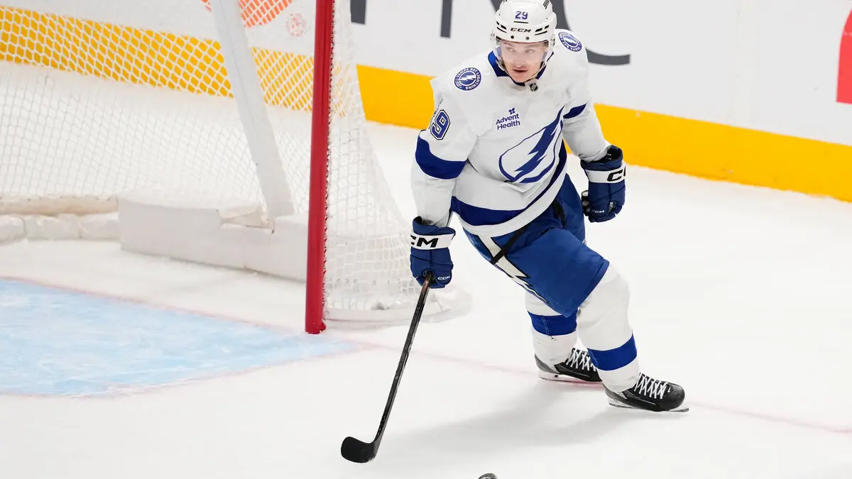 Holmberg hot in Tampa Bay's last match before the Olympics