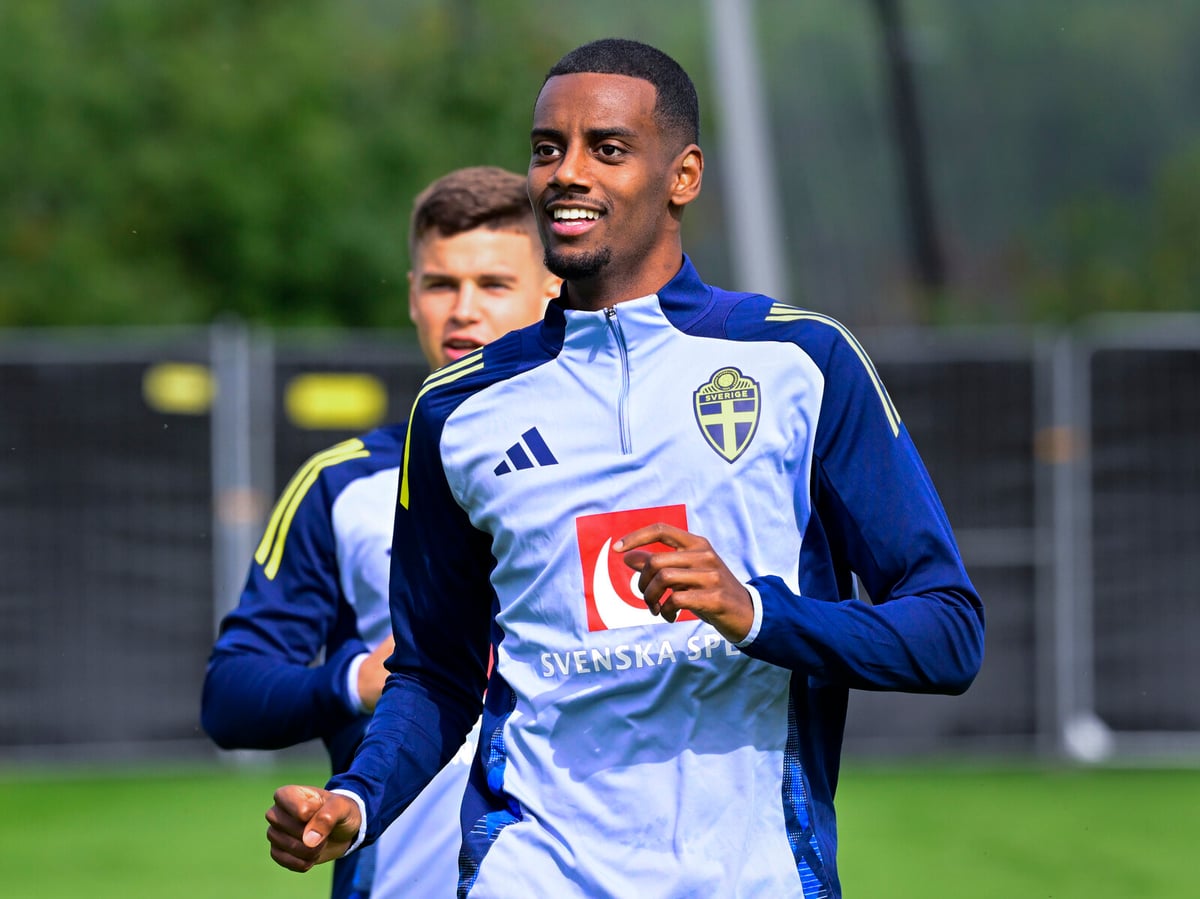 Alexander Isak Thanks Newcastle After Transfer to Liverpool