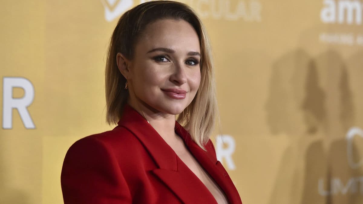 Brother: Hayden Panettiere was given Narcan after being found unconscious