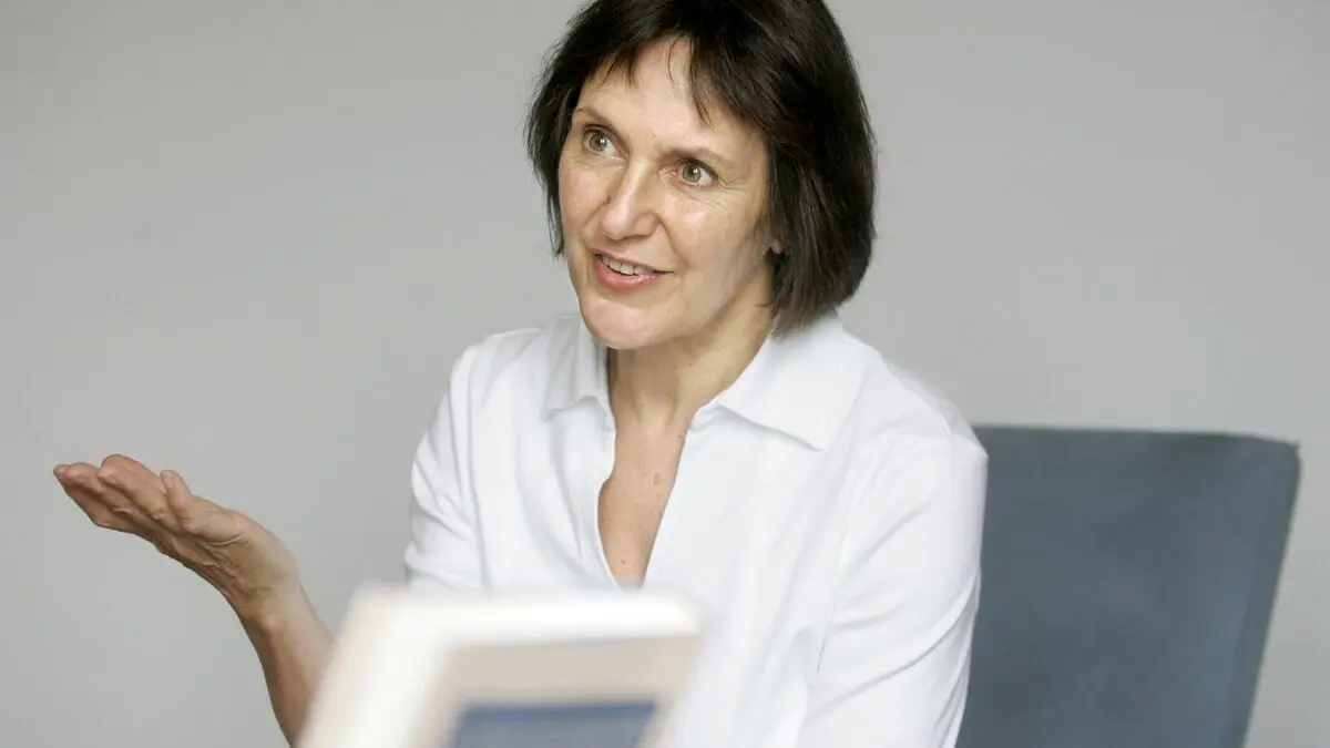 Author Marina Lewycka has died