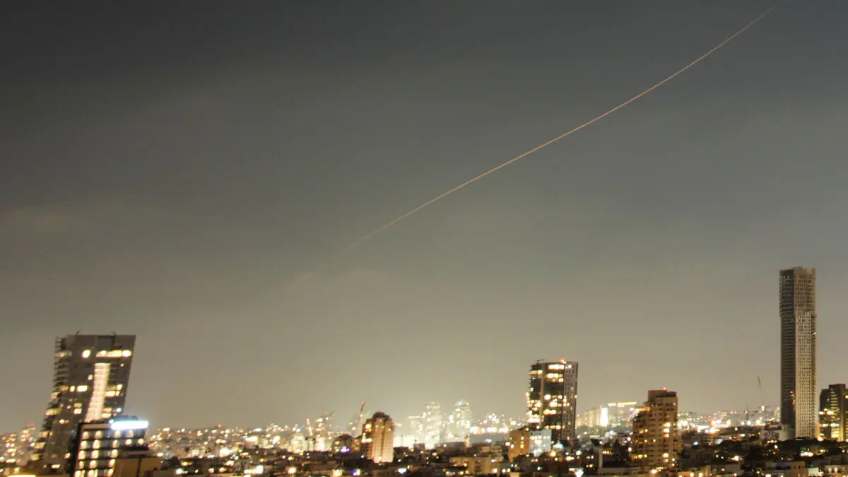 Iran fires missiles at Israel