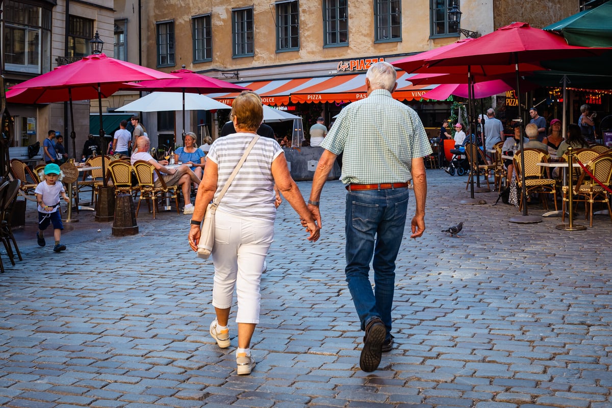 Rising Divorce Rates Among Older Adults Linked to Income Levels