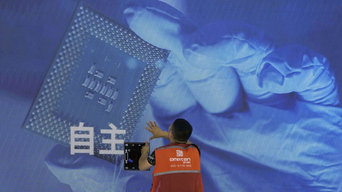 AI boom drives memory chip shortages, pushing up iPhone and console prices