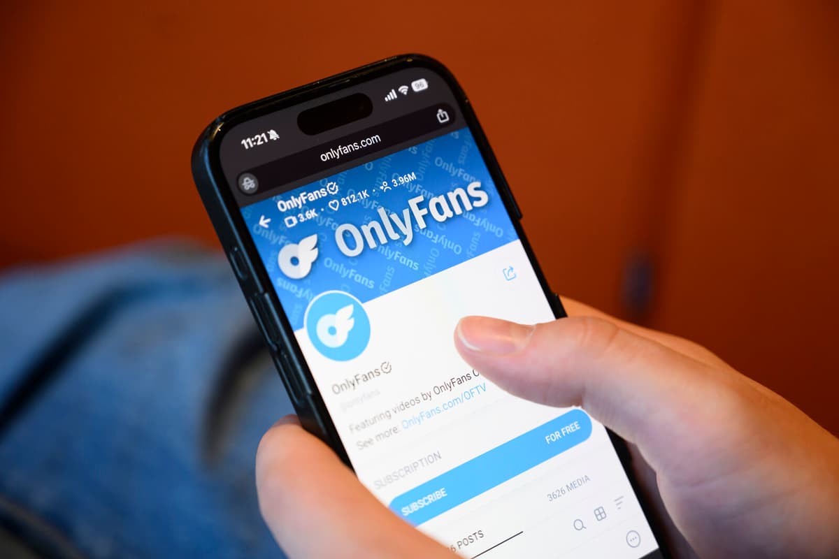 OnlyFans Owner Withdraws 7 Billion Kronor in Dividends