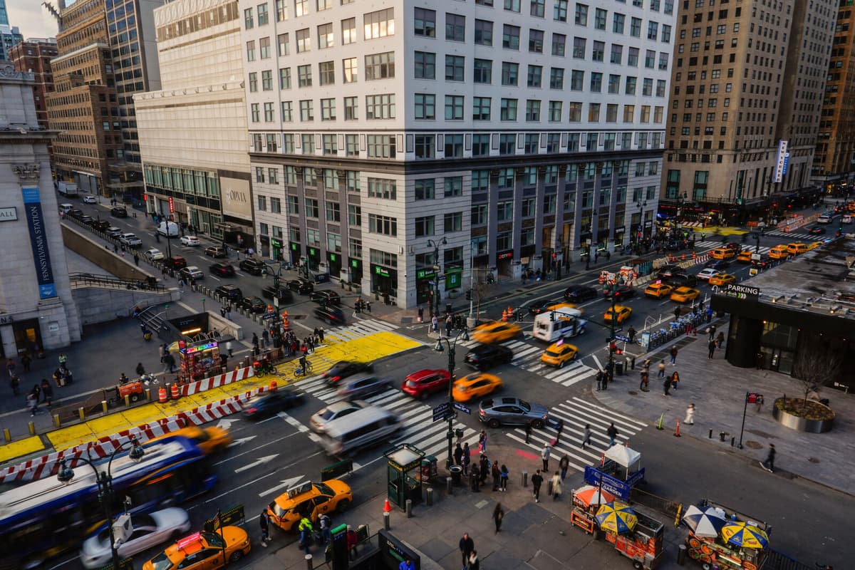 US GDP Growth Revised Upwards to 3.3% in Second Quarter