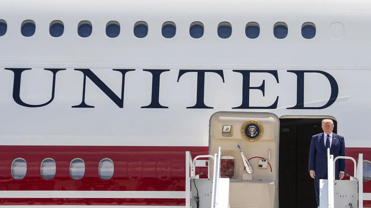 Trump administration backs down on New York Times reporters over Air Force One security story