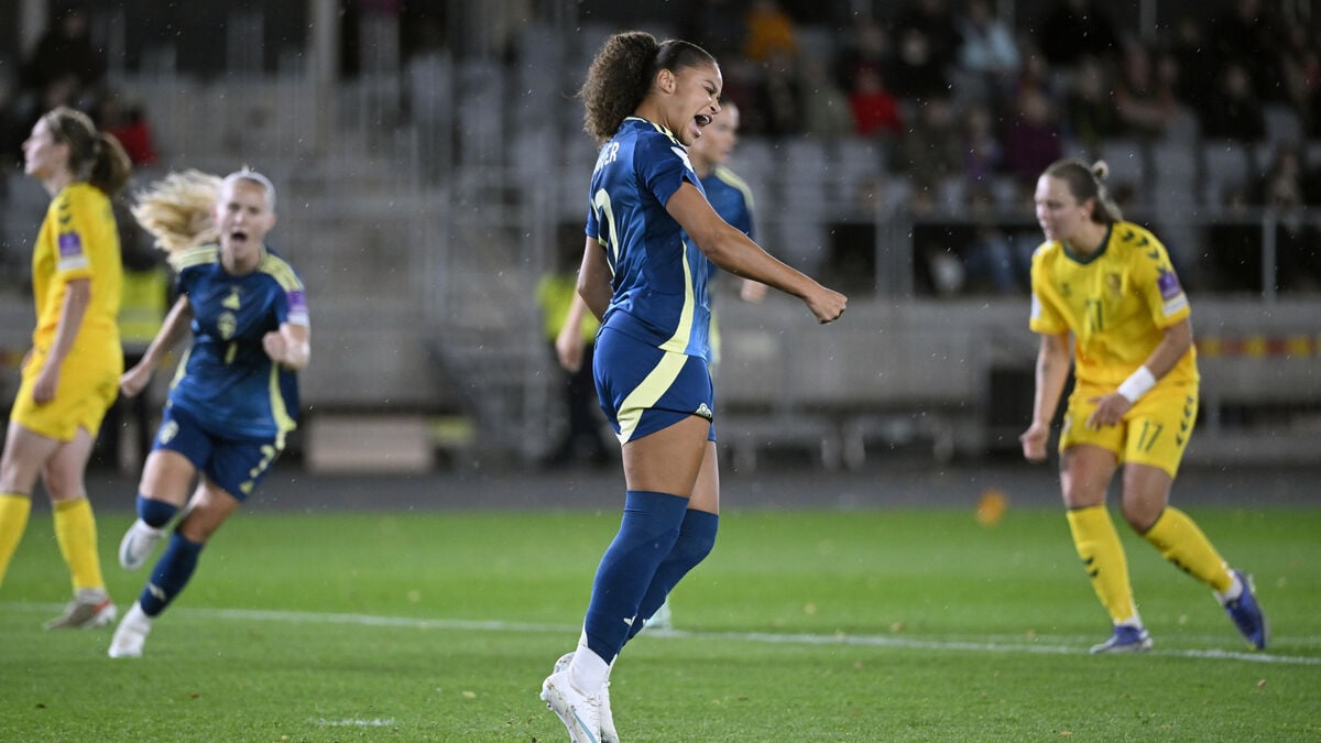Felicia Schröder scores hat-trick as Sweden thrash Lithuania 5-0 in World Cup playoff