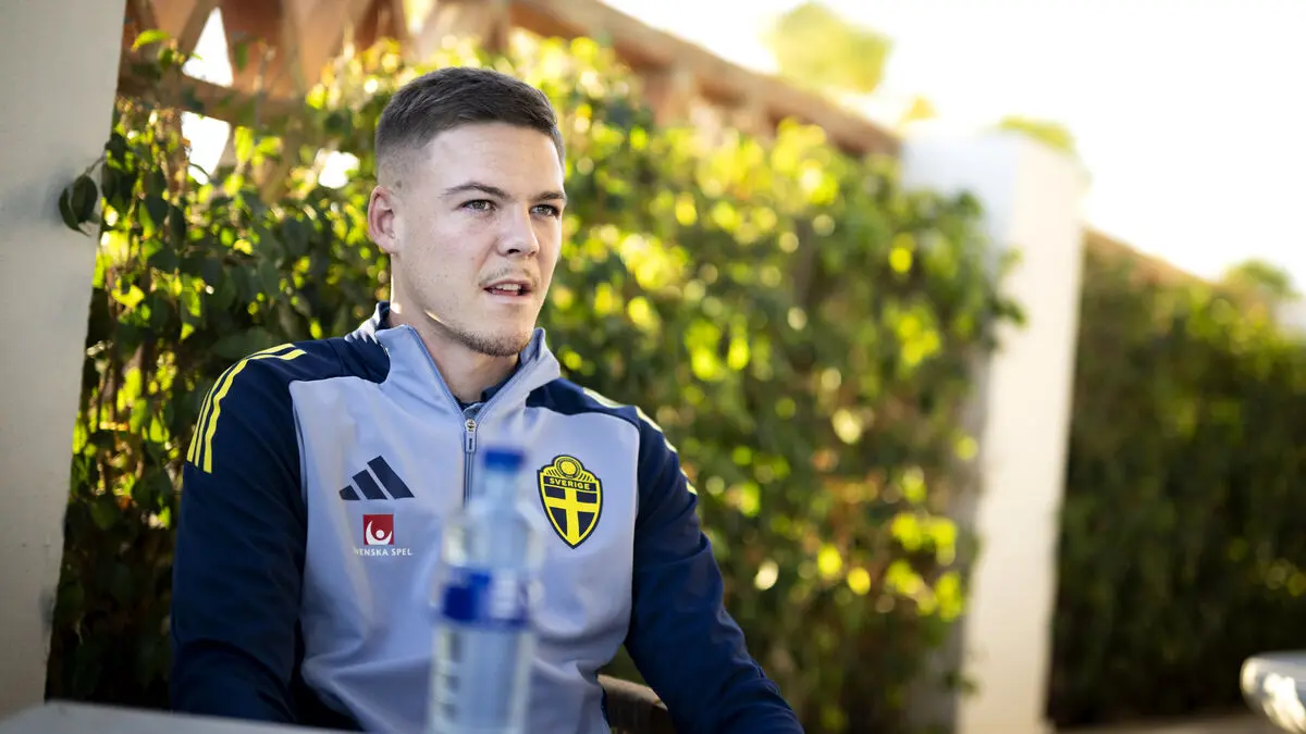 Emil Holm back after injury as substitute against Genoa