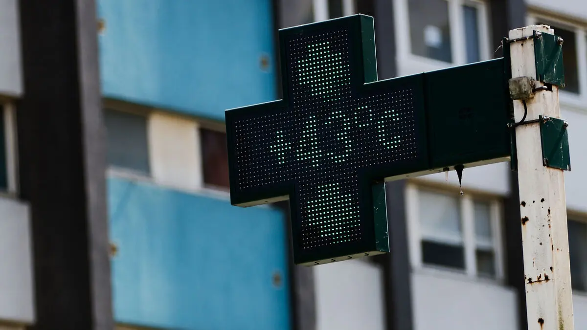Heatwave continues to plague Europe as France and Italy issue red alerts