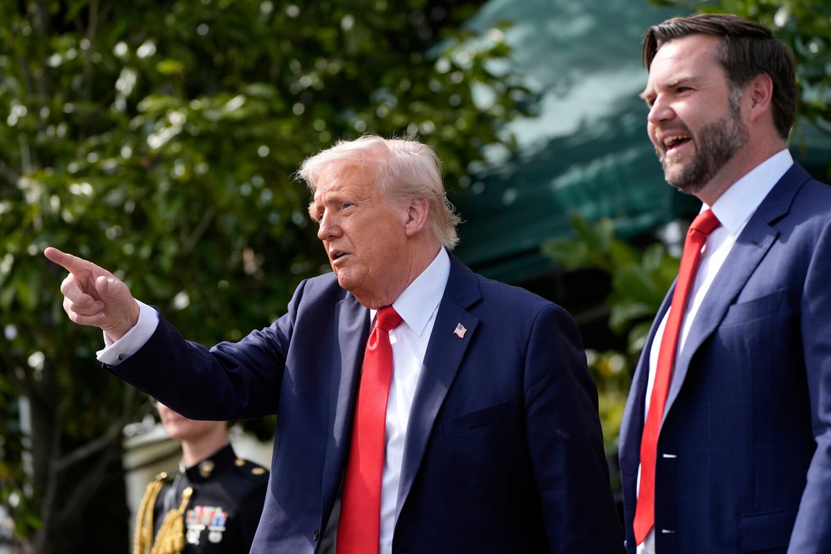 Trump's Ukraine Plan Criticized as Advantageous for Putin