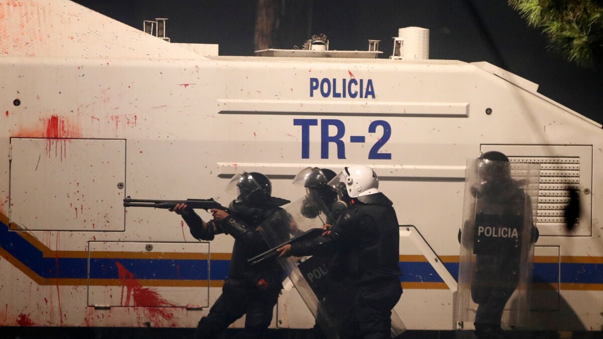 Violent Protests Erupt in Albania’s Tirana as Prime Minister Edi Rama Rejects Calls to Resign