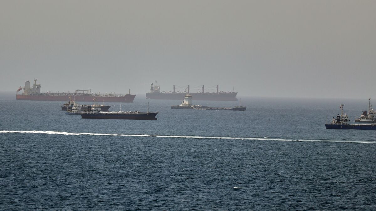 Draft agreement leaked - Iran to receive at least $300 billion