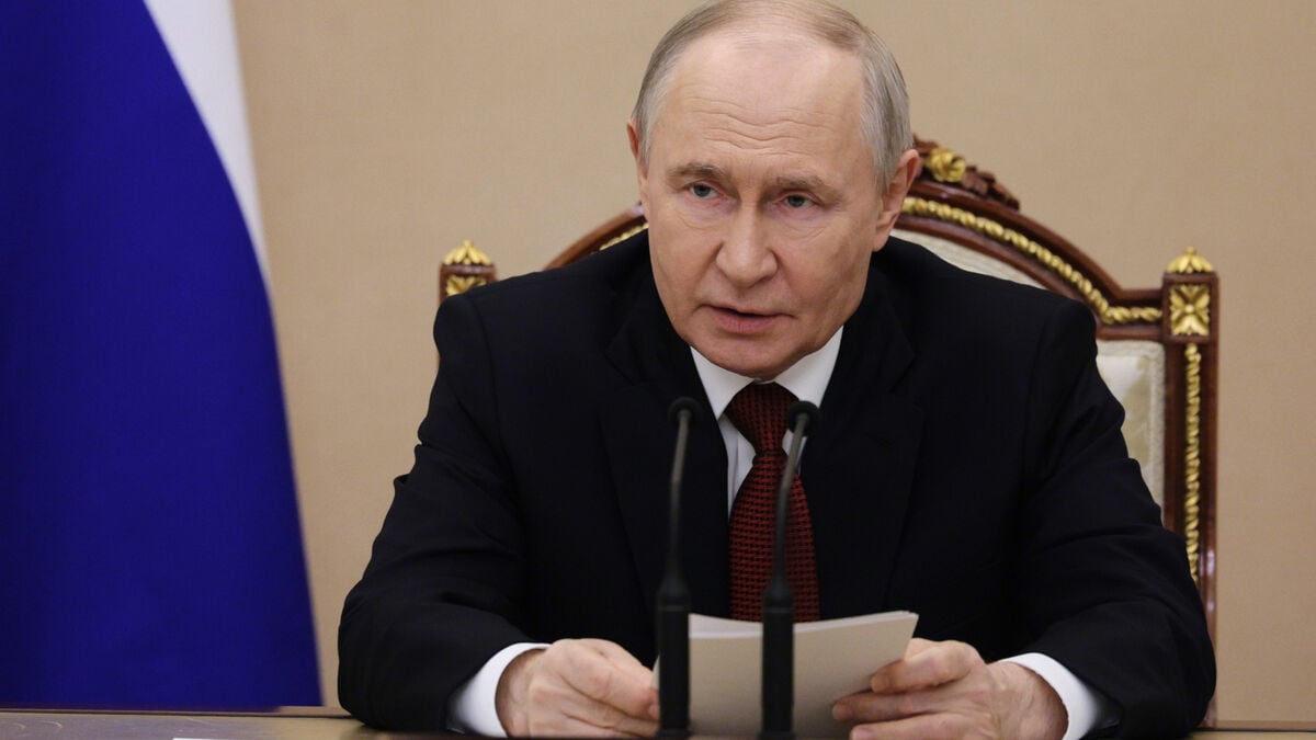 Putin Admits Russia Faces Fuel Shortages as Ukrainian Strikes Disrupt Supply