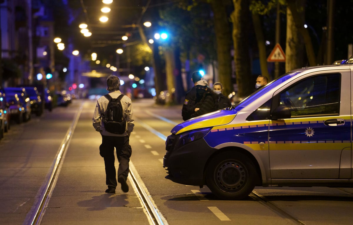 Berlin Bomb Alert: Thousands Evacuated After WWII Bombs Found