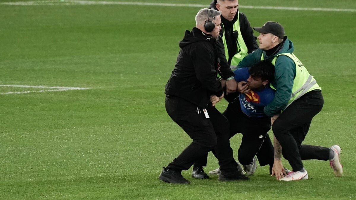 Pitch Invader Breaches Security at Norway vs Israel Match in Oslo