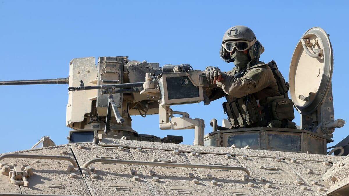 Israel Military Fires on Palestinians Crossing Gaza Yellow Line