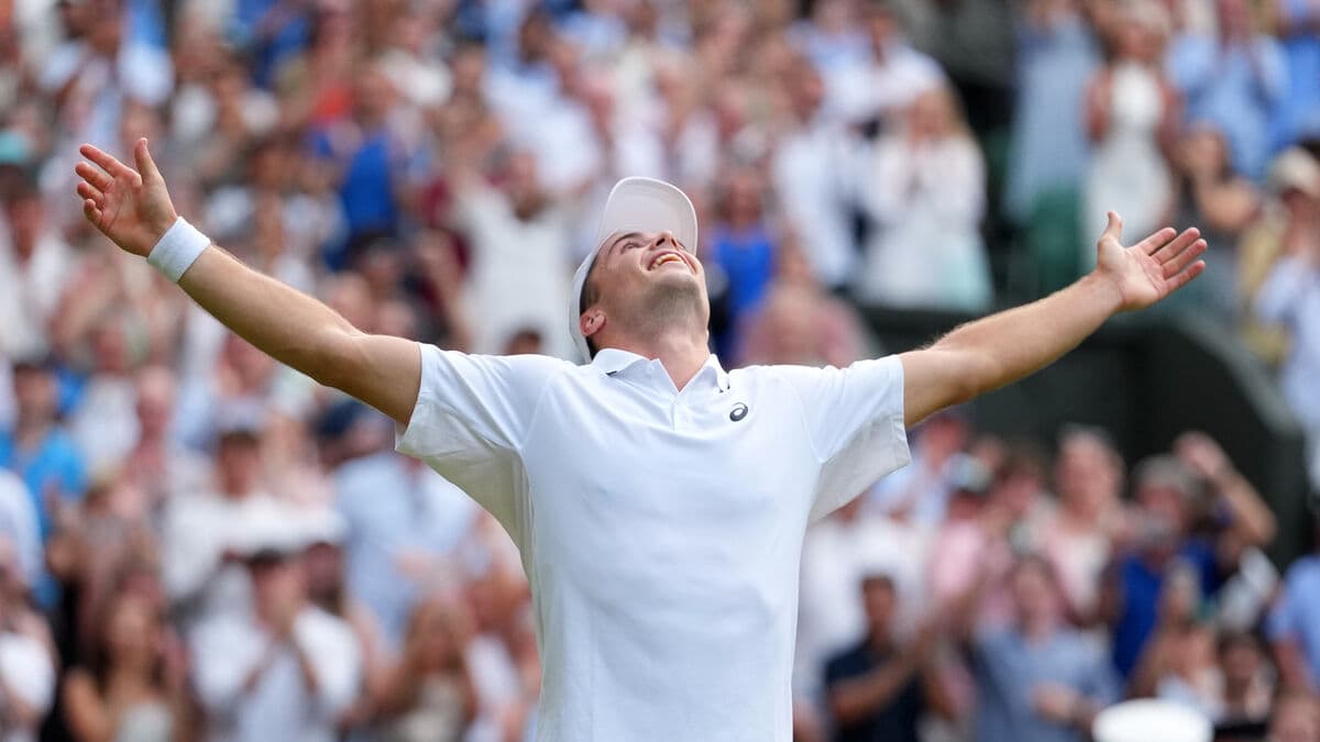 Wildcard Arthur Fery reaches Wimbledon quarterfinals after five-set win over Grigor Dimitrov