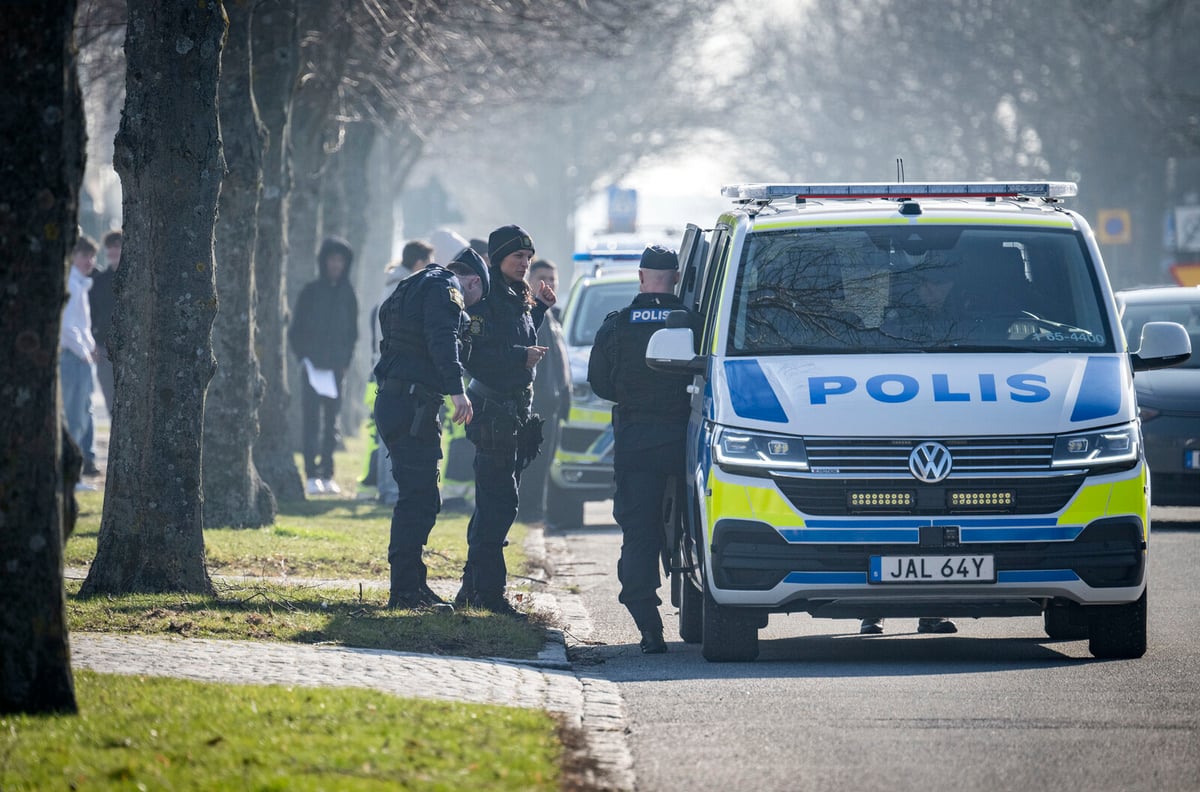 Suspicion: Weapon at school used to threaten