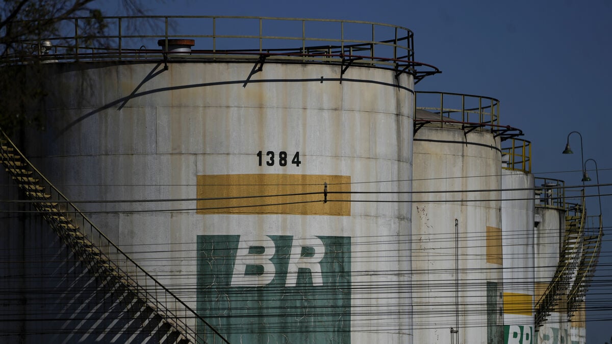 Pension giant invests billions in coal and oil
