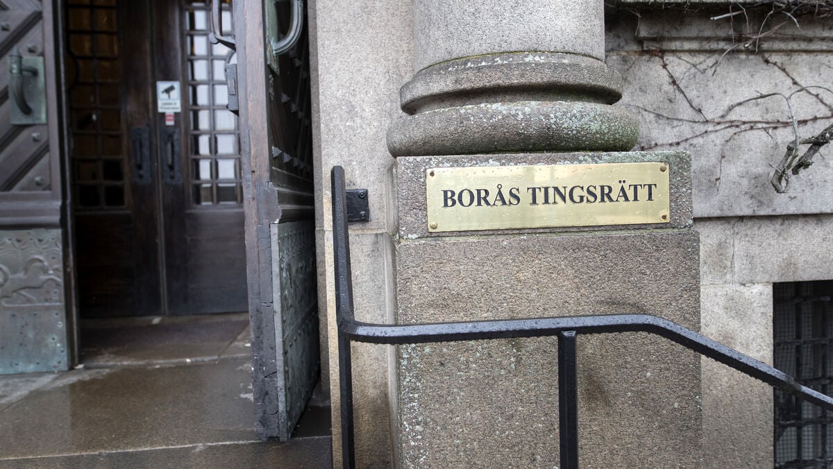 Over 100 Borås District Court cases may have to be retried after administrative error, chief says