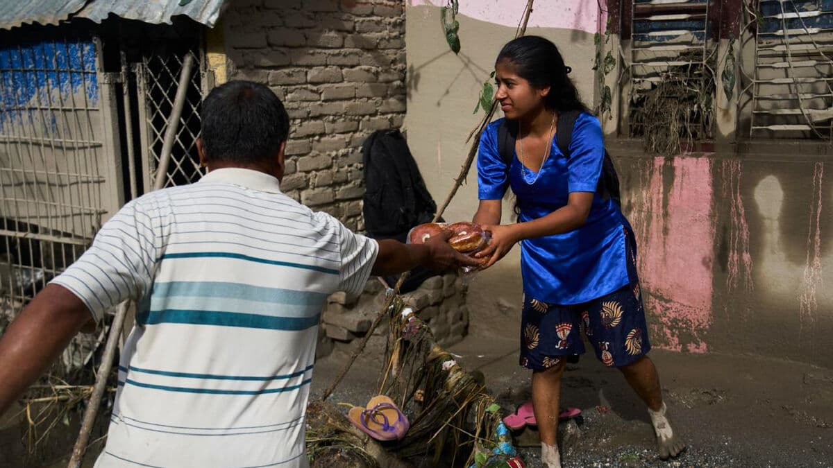 Children missing after Nepal-Tibet flash flood hits school route