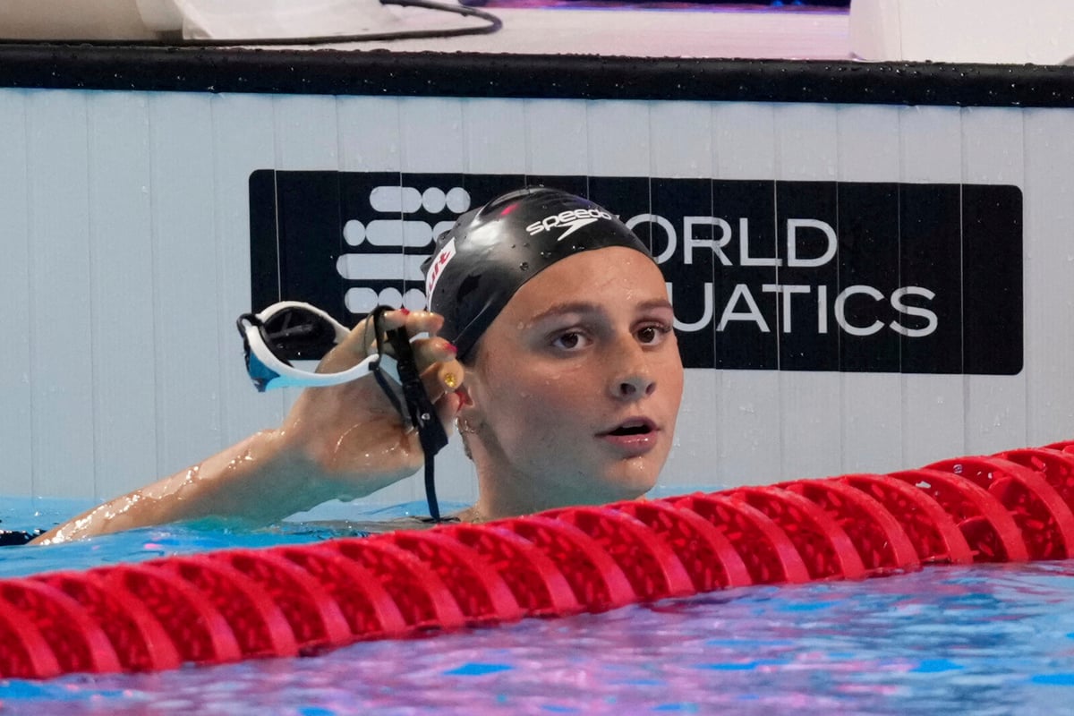 Summer McIntosh Matches Sjöström's World Championship Medal Record