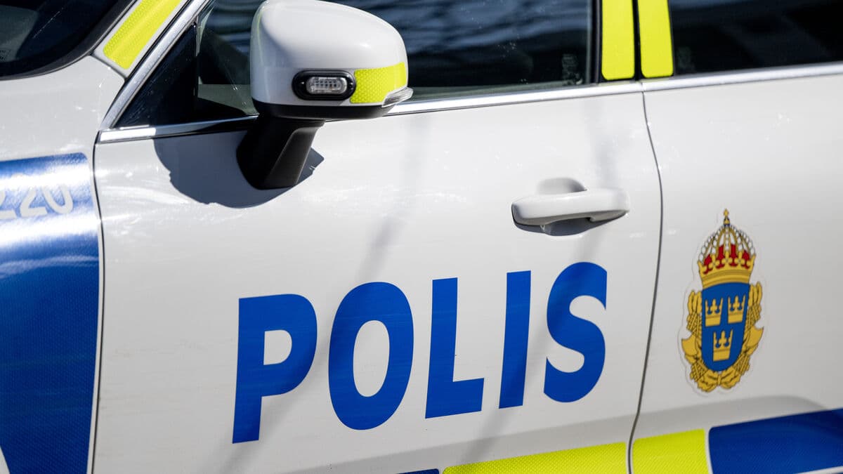 Men broke into an apartment in Bromölla, attacked two