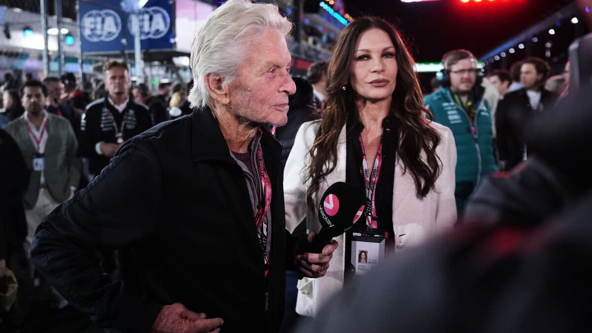 Michael Douglas will release his memoirs this fall