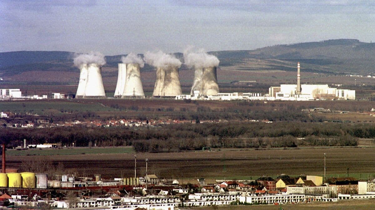 Slovakia Partners with USA to Expand Nuclear Power Plant