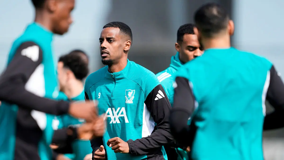 Confirmed: Isak in Liverpool squad for Champions League first leg at Paris Saint-Germain