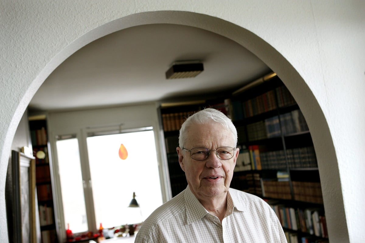 Former SVT Meteorologist Stig Ahlgren Passes Away at 94