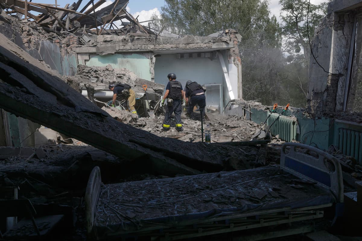 Ukraine Faces Intensified Russian Attacks Amid Air Defense Challenges