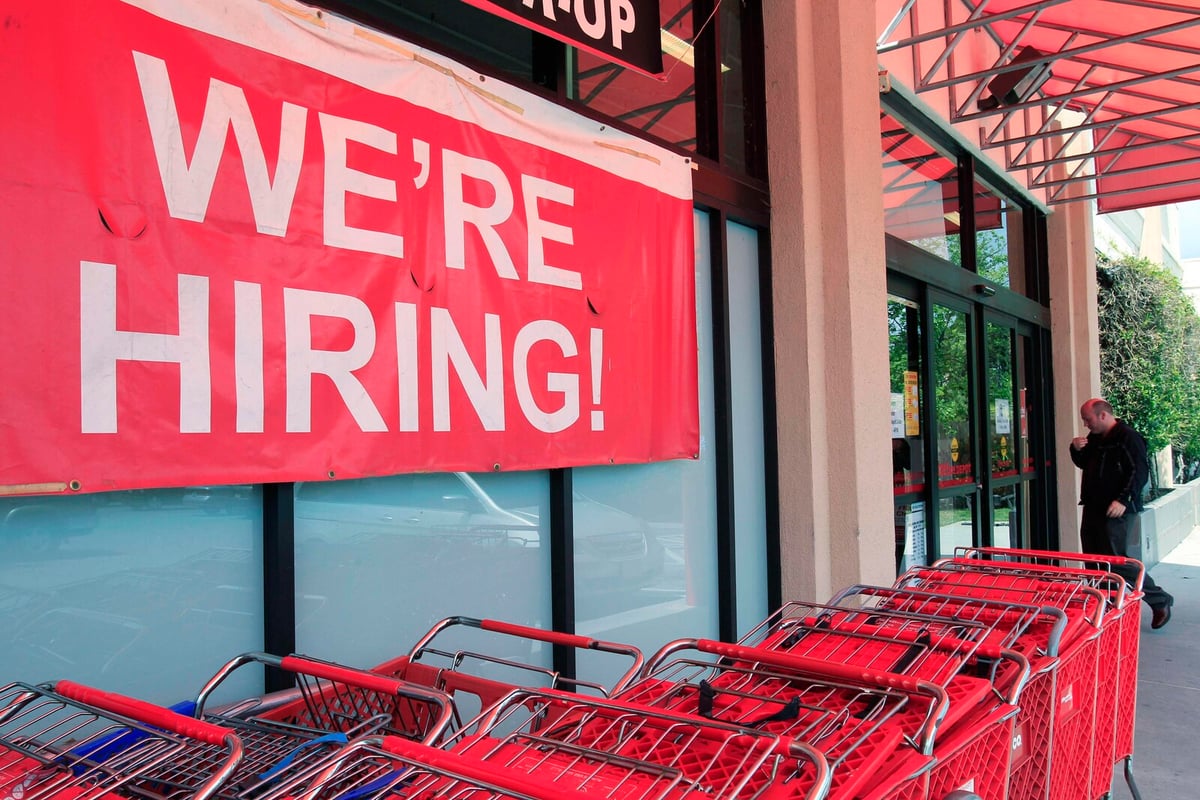 US Job Growth Surpasses Expectations with 228,000 New Positions