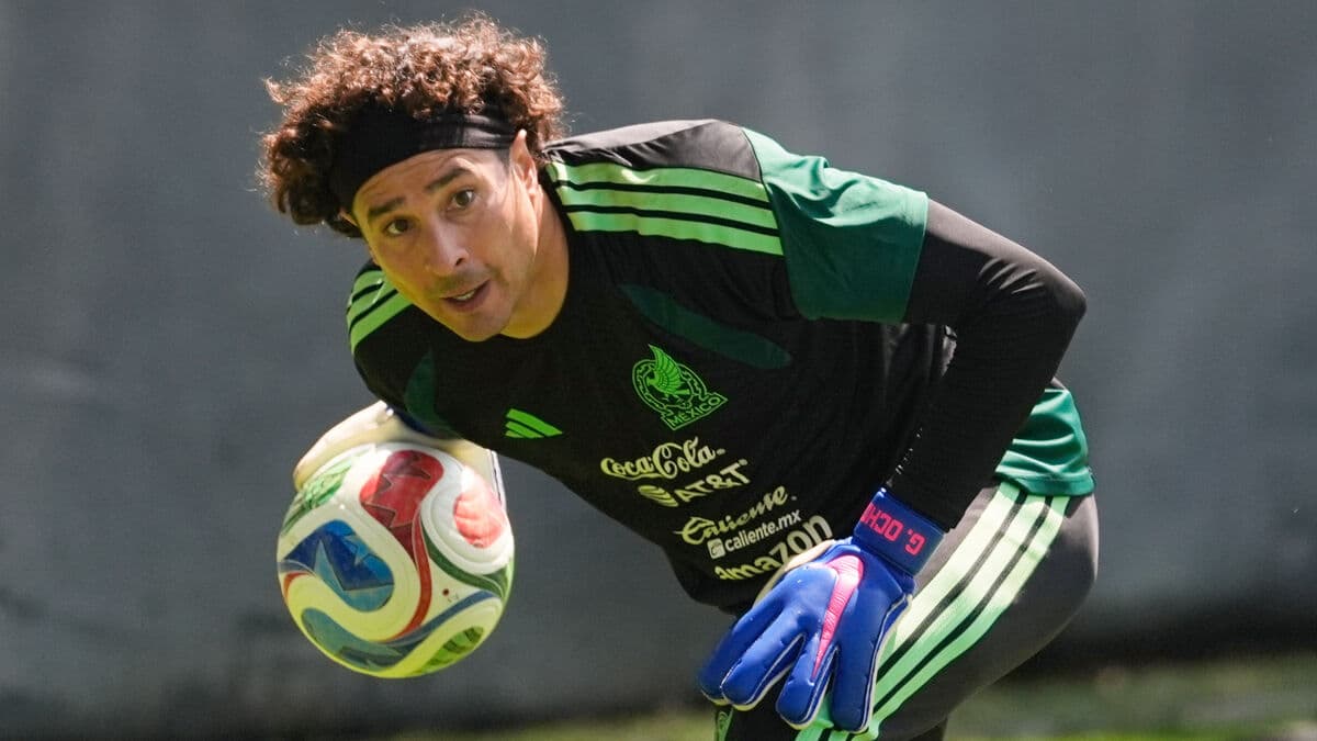 World Cup guide: Mexican goalkeeper can match Ronaldo and Messi
