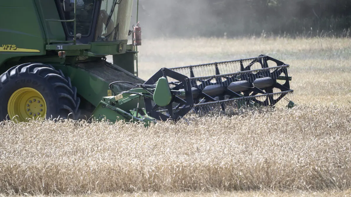 US cuts tariffs on agricultural machinery, combine harvesters tariff lowered to 15 percent