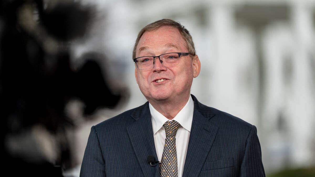 Trump hesitates on Fed chairman nomination